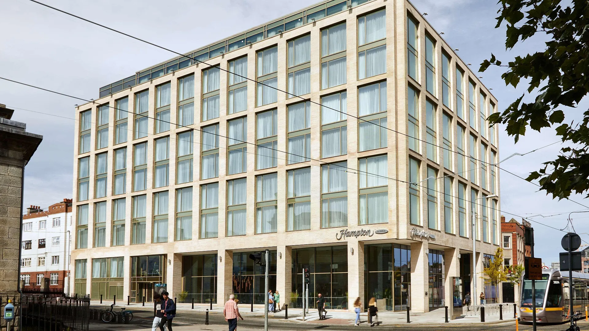 Where to Stay Near Jeanie Johnston Dublin: 15 Central Hotels
