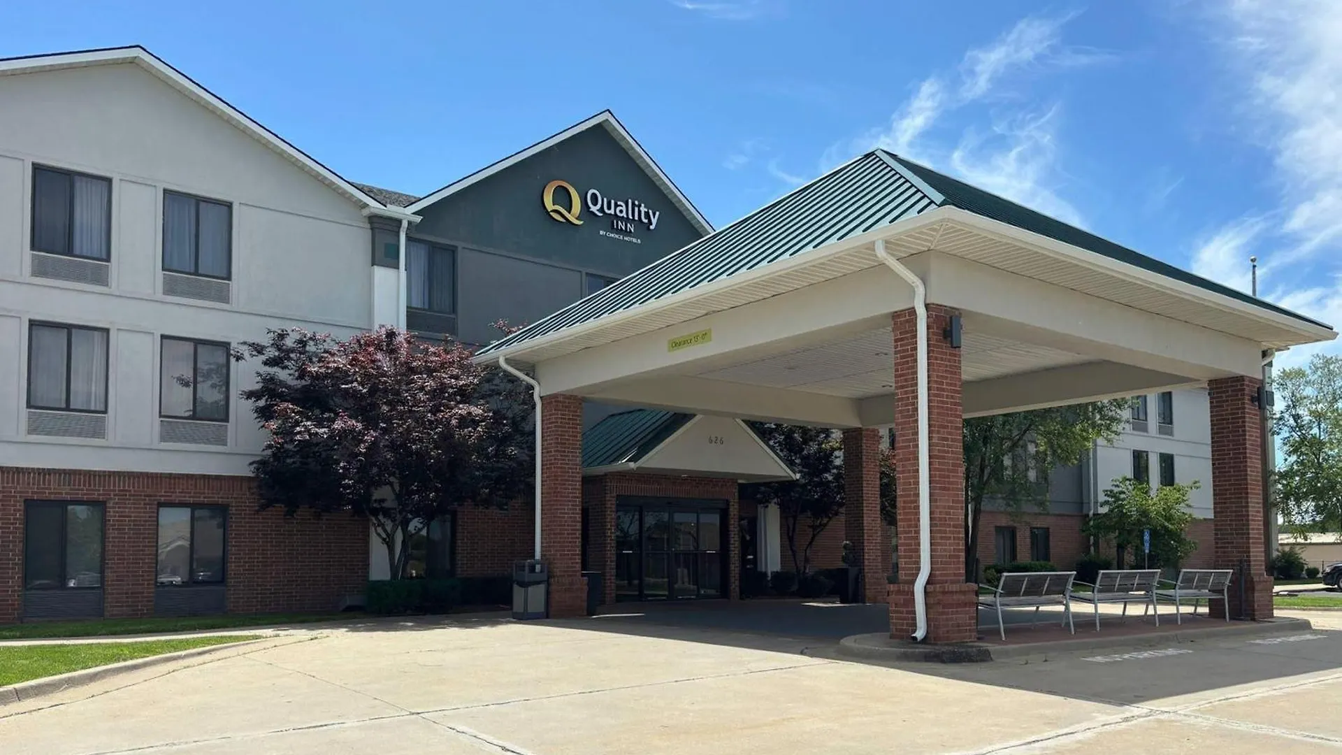 5 Solid 3-Star Hotels Close to Babe's Family Fun Ctr