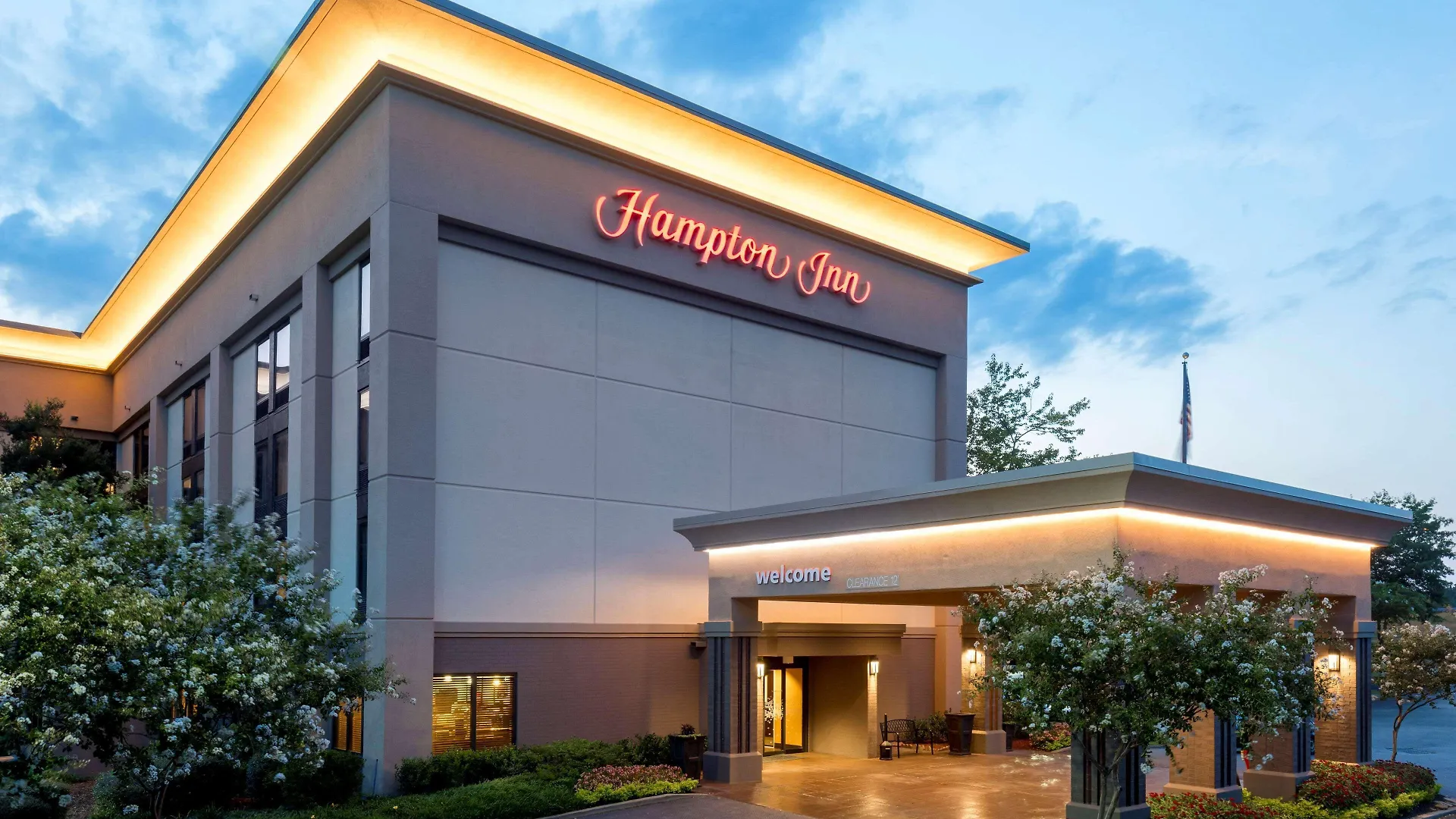 Staying Near Show Place Arena: 4 Hampton Inns Compared