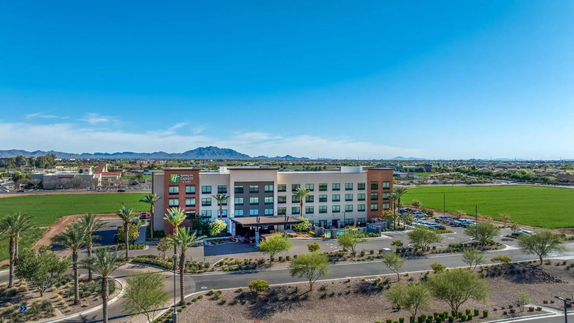 Staying Near Pocket Change: 4 Airport Hotels Compared