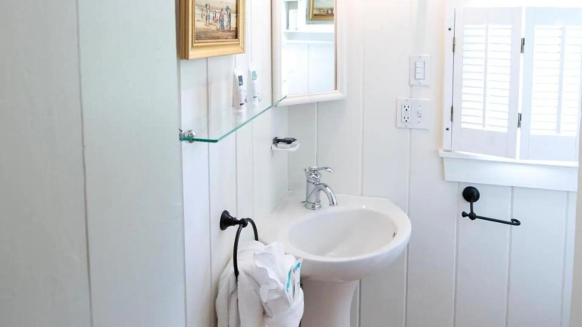 4 Maine Coast Hotels for Couples That Actually Deliver