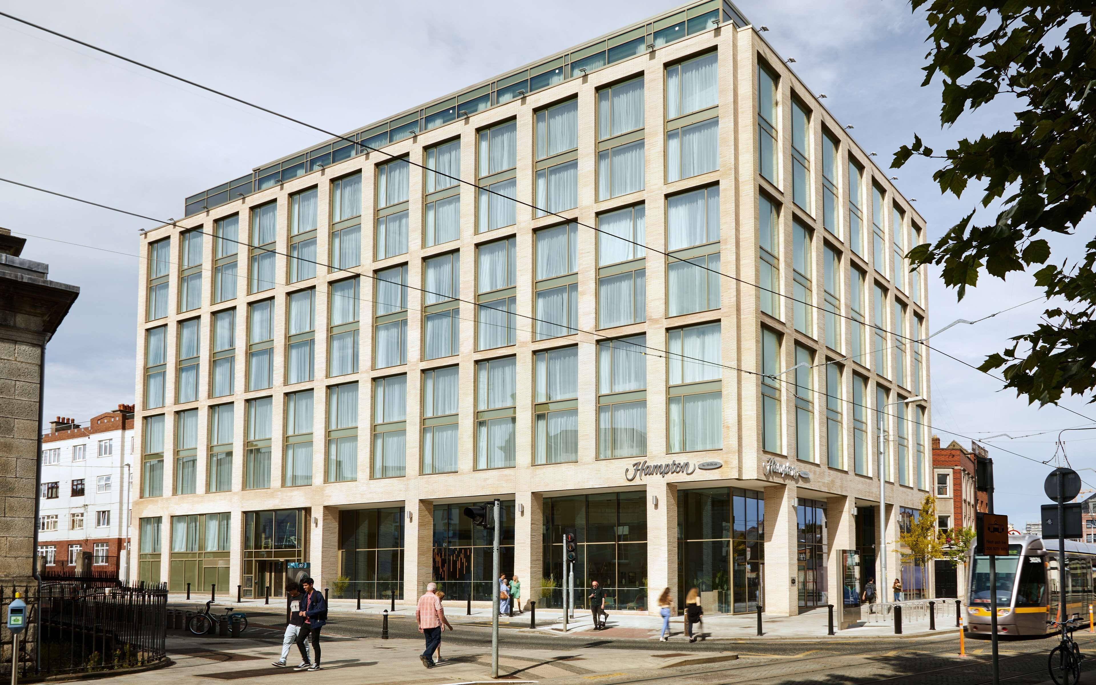 Where to Stay Near Jeanie Johnston Dublin: 15 Central Hotels