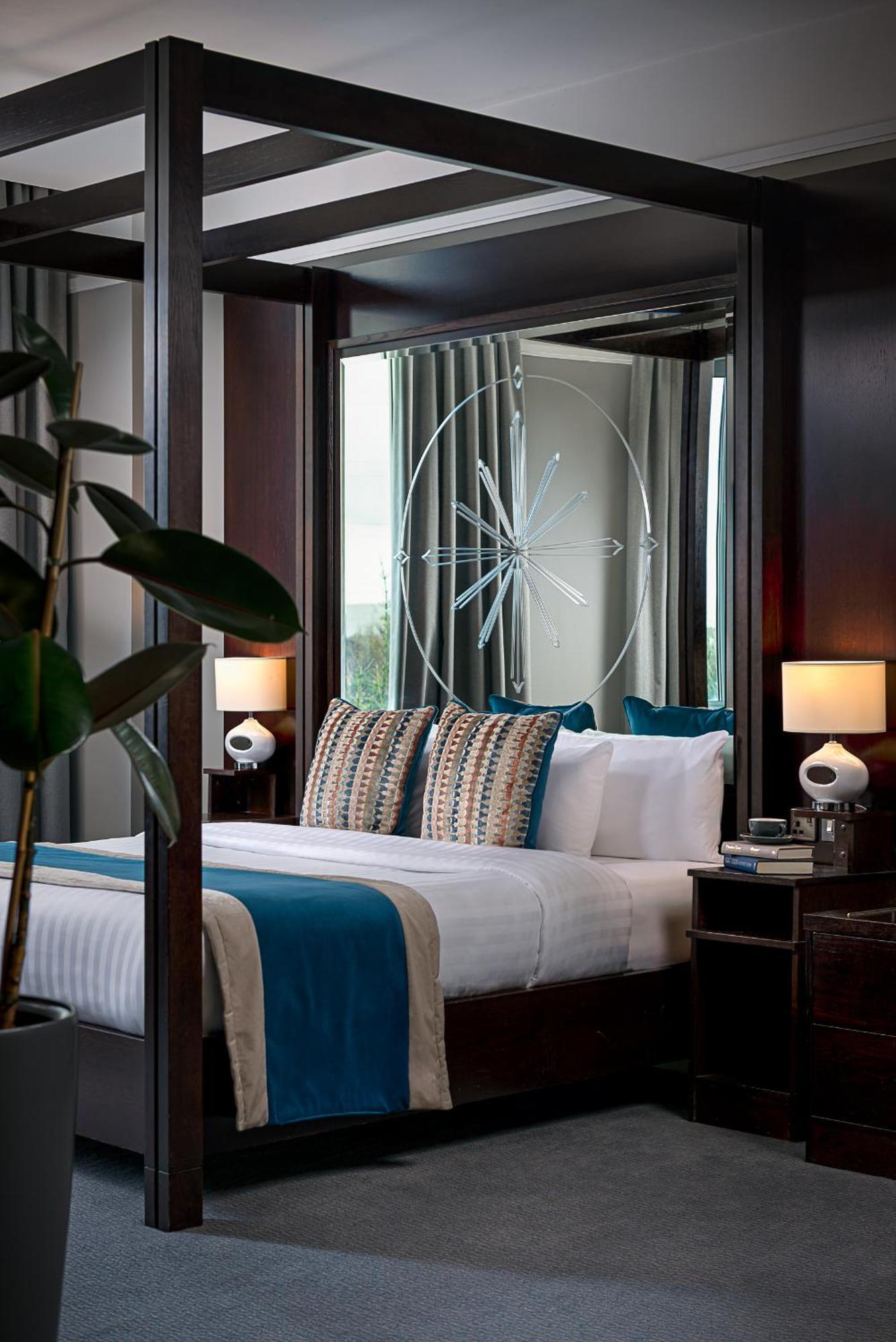 8 Family Hotels Close to Glasnevin Cemetery, Dublin