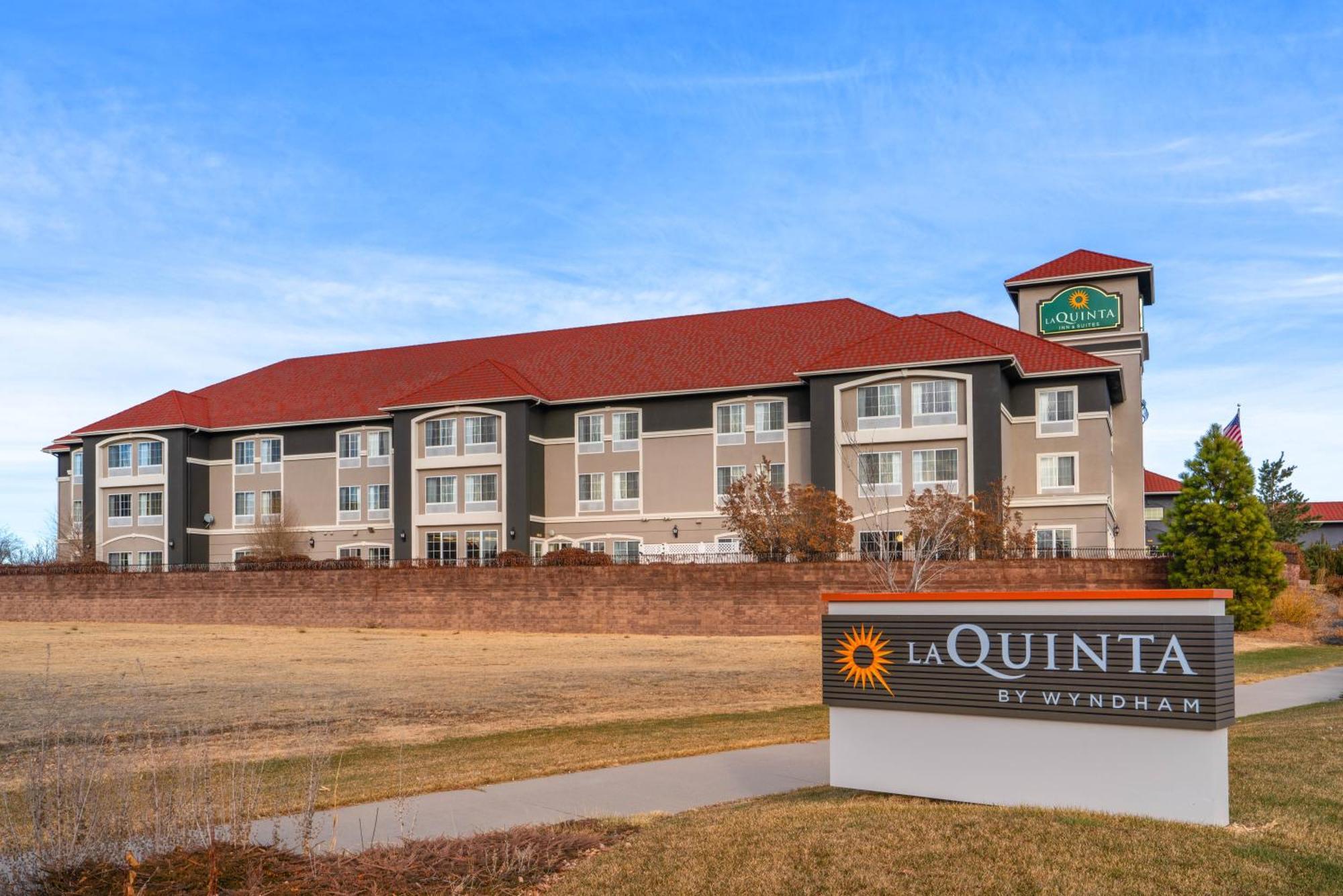 5 Business Hotels Near Boyd Lake State Park Worth Booking